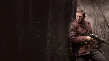 Backdrop to the movie "Defiance" #886747
