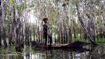 Backdrop to the movie "Ten Canoes" #713320