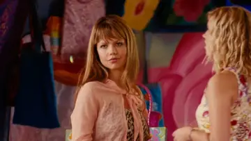 Backdrop to the movie "Aquamarine" #1580991