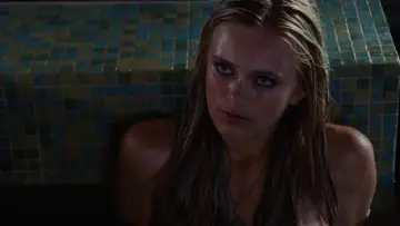 Backdrop to the movie "Aquamarine" #1581041