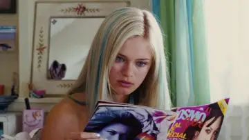 Backdrop to the movie "Aquamarine" #869206