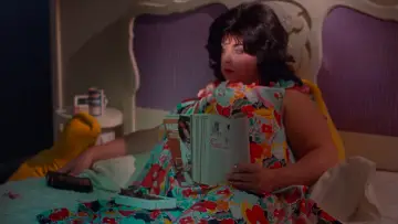 Backdrop to the movie "Polyester" #951004
