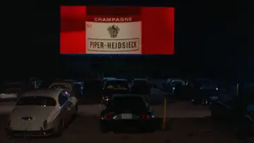 Backdrop to the movie "Polyester" #951009