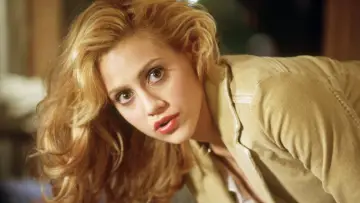 Backdrop to the movie "Uptown Girls" #810009
