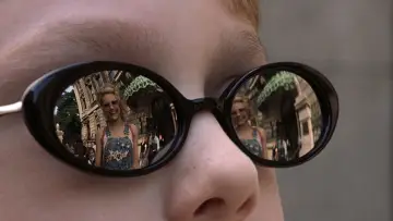 Backdrop to the movie "Uptown Girls" #963087