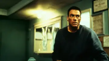 Backdrop to the movie "Replicant" #902373
