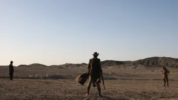 Backdrop to the movie "The Good, the Bad, the Weird" #234773