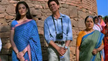 Backdrop to the movie "Swades" #1464988