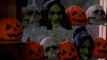 Backdrop to the movie "Halloween III: Season of the Witch" #882150