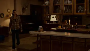 Backdrop to the movie "The Strangers" #685621