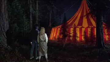 Backdrop to the movie "Killer Klowns from Outer Space" #878400