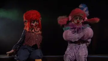 Backdrop to the movie "Killer Klowns from Outer Space" #878408