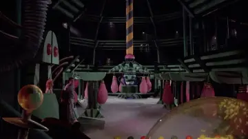 Backdrop to the movie "Killer Klowns from Outer Space" #878417