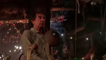 Backdrop to the movie "The Texas Chainsaw Massacre Part 2" #1645002