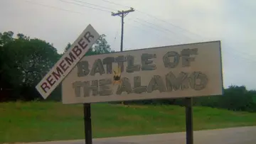 Backdrop to the movie "The Texas Chainsaw Massacre Part 2" #1645364