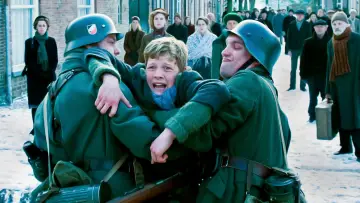 Backdrop to the movie "Winter in Wartime" #668678