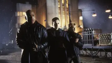 Backdrop to the movie "Mindhunters" #852223