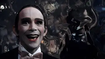 Backdrop to the movie "Cabaret" #691236