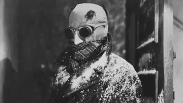 Backdrop to the movie "The Invisible Man" #895173
