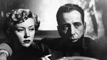 Backdrop to the movie "In a Lonely Place" #986186