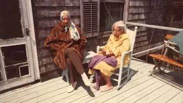 Backdrop to the movie "Grey Gardens" #1135843