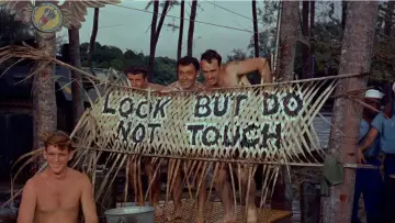 Backdrop to the movie "South Pacific" #1059703