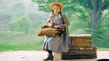 Backdrop to the movie "Anne of Green Gables" #346810