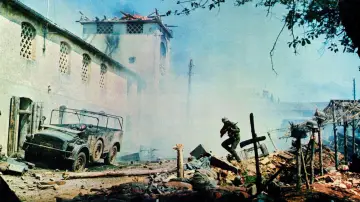 Backdrop to the movie "Cross of Iron" #991318