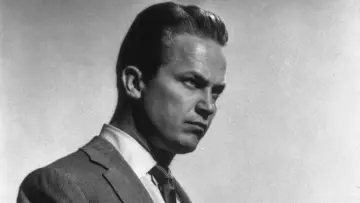 Backdrop to the movie "Kiss Me Deadly" #990597