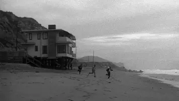 Backdrop to the movie "Kiss Me Deadly" #990598