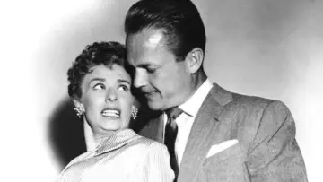 Backdrop to the movie "Kiss Me Deadly" #990605