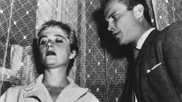 Backdrop to the movie "Kiss Me Deadly" #990607