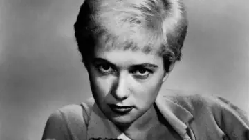 Backdrop to the movie "Kiss Me Deadly" #990608