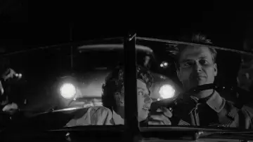 Backdrop to the movie "Kiss Me Deadly" #990612