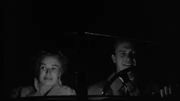 Backdrop to the movie "Kiss Me Deadly" #990615