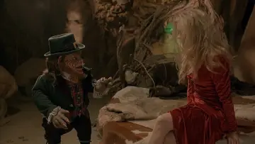 Backdrop to the movie "Leprechaun 2" #384595