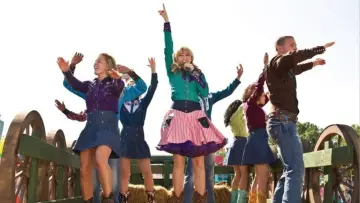 Backdrop to the movie "Hannah Montana: The Movie" #888612