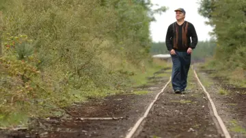 Backdrop to the movie "Garage" #1135310