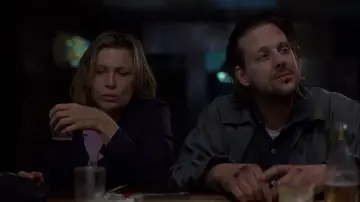 Backdrop to the movie "Barfly" #994010