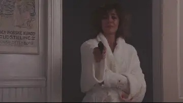 Backdrop to the movie "Fatal Attraction" #857074