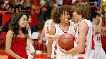 Backdrop to the movie "High School Musical" #649086