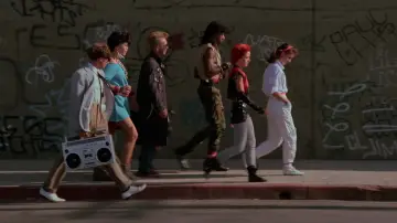 Backdrop to the movie "The Return of the Living Dead" #965689