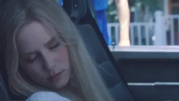 Backdrop to the movie "White Oleander" #992264