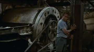 Backdrop to the movie "Graveyard Shift" #1028717
