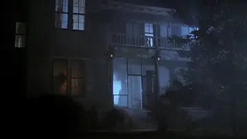 Backdrop to the movie "The Beyond" #993594