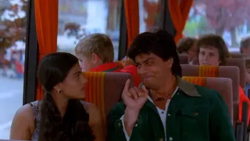 Backdrop to the movie "Dilwale Dulhania Le Jayenge" #749116