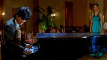 Backdrop to the movie "Dilwale Dulhania Le Jayenge" #749120