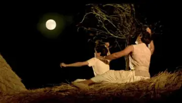 Backdrop to the movie "Lagaan: Once Upon a Time in India" #980464