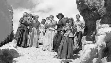 Backdrop to the movie "Westward the Women" #1064389