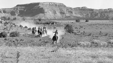Backdrop to the movie "Westward the Women" #1064396